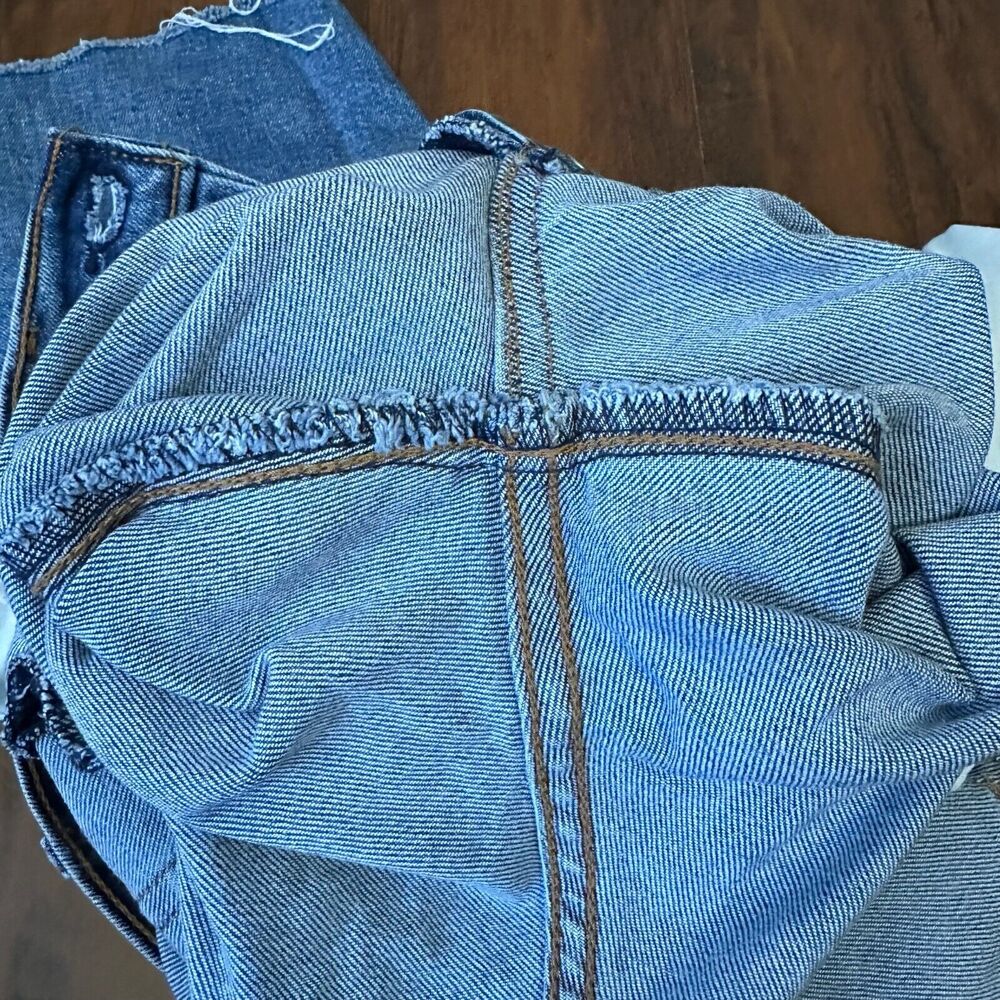 LEVI'S Wedgie Straight Jeans Blue Cropped Cut-Off High Rise Button Fly - Picture 7 of 14